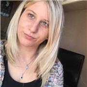 Laureata in servizio sociale disponibile per aiuto compiti